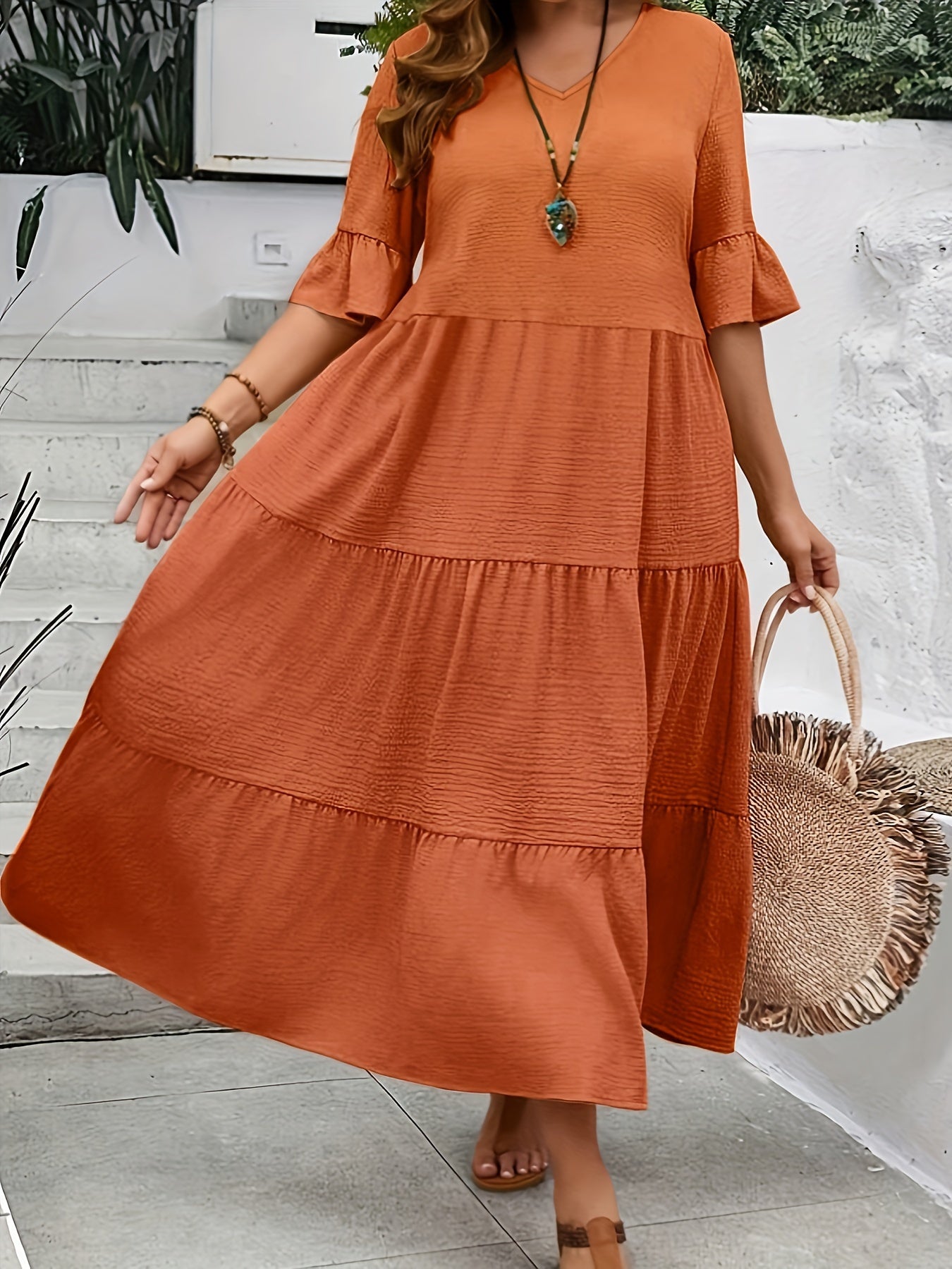 Pomona® | Kleid mit V-Ausschnitt in Übergröße