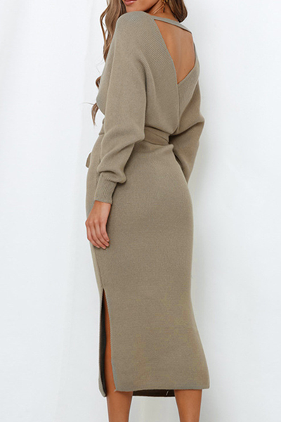 Ximena® | Elegantes, rückenfreies, geschlitztes Kleid mit V-Ausschnitt