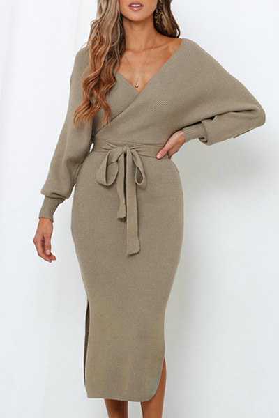 Ximena® | Elegantes, rückenfreies, geschlitztes Kleid mit V-Ausschnitt