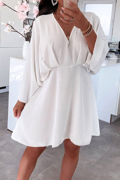 Pamela® | Langärmliges Kleid mit asymmetrischem V-Ausschnitt und unregelmäßigem Schnitt