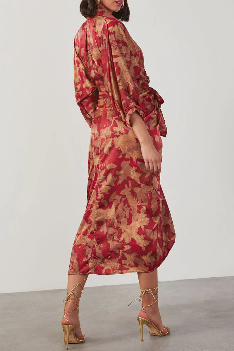 Yasmine® | Elegantes Kleid mit Umlegekragen und unregelmäßigem Blumendruck