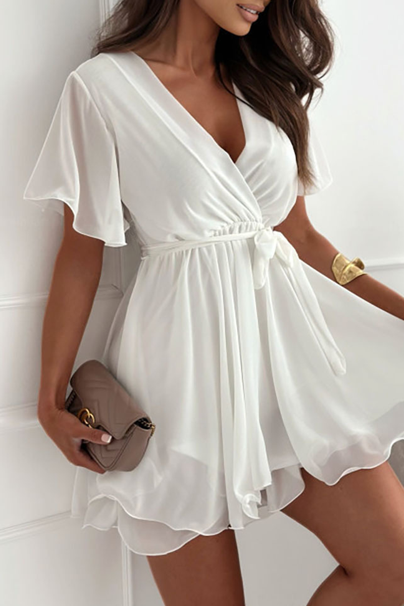 Hilda® | Kleid mit Rüschen und Schnürung, V-Ausschnitt