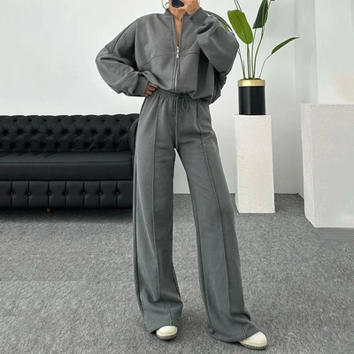 Zweiteiliges Sweat-Set | Reißverschlussjacke | Lässiger Stil