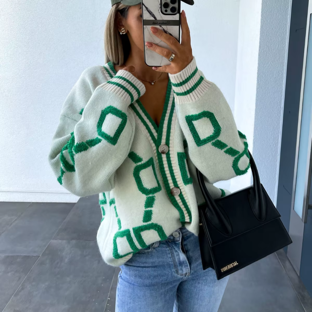 Zélie – Stylischer Oversize Cardigan