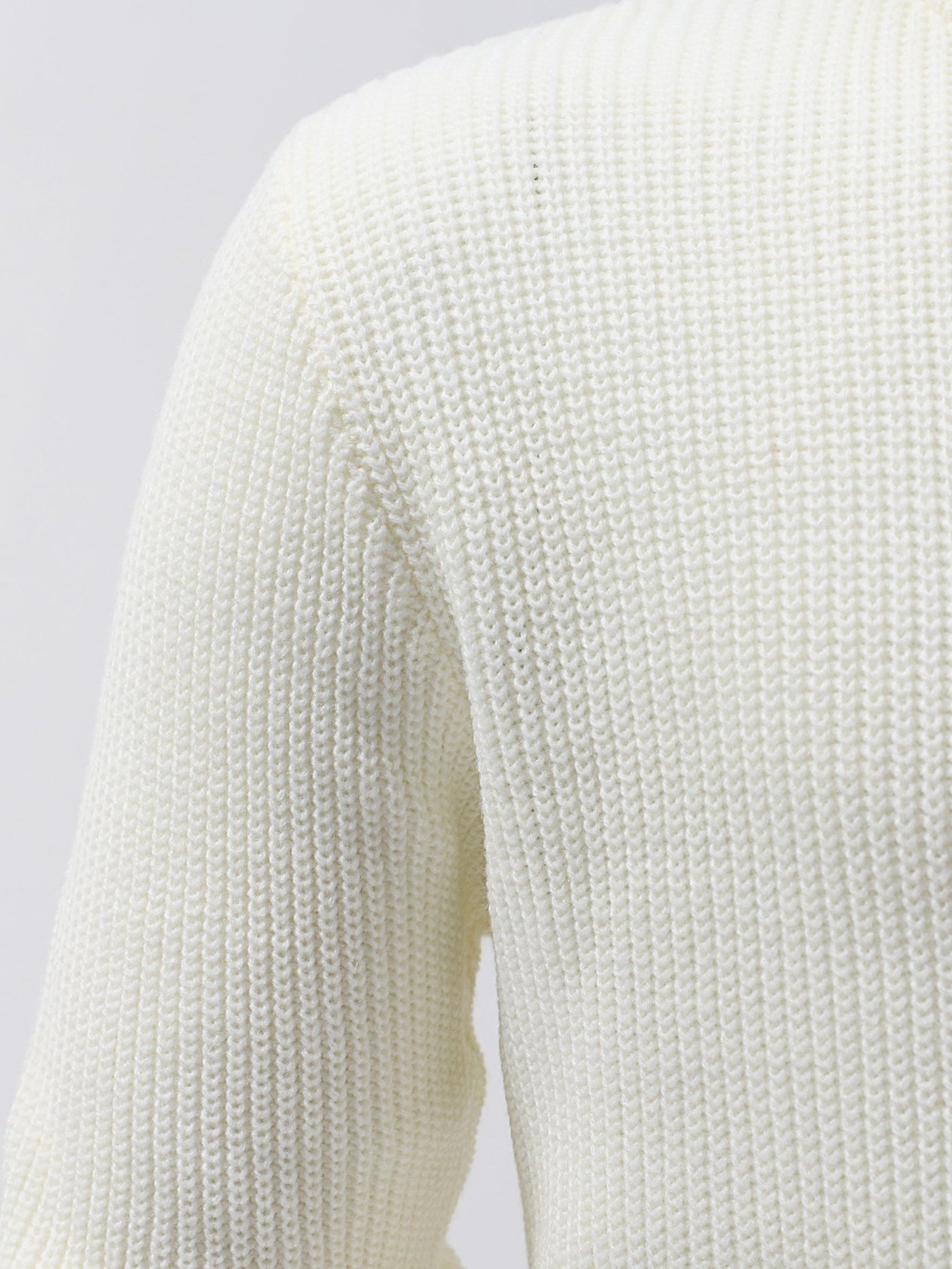 Adel | Klassischer Strickpullover mit runder Halspartie für den stilvollen Herbst und Winter