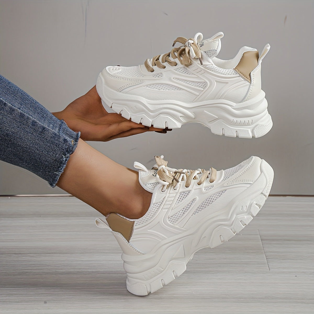 Annett Sports | Erhöhen Sie Ihren Stil mit atmungsaktivem Luxus in herbsttauglichen Plateau-Sneakers
