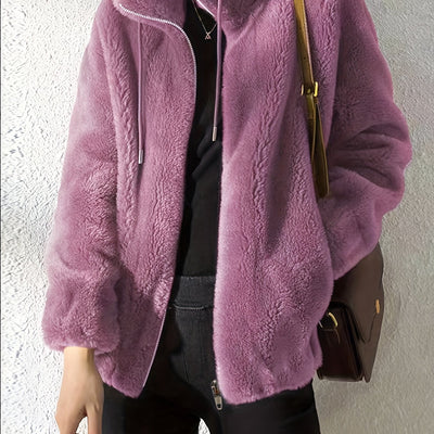 Ätherische Wärme | Petra Teddy Jacke - Wo Stil auf Komfort trifft