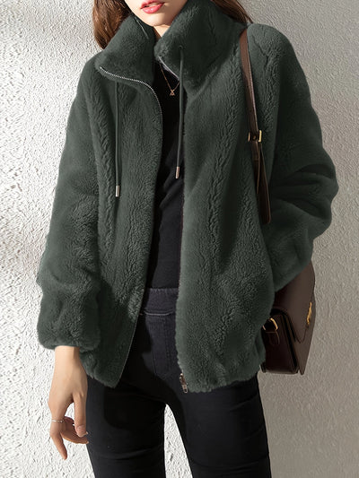 Ätherische Wärme | Petra Teddy Jacke - Wo Stil auf Komfort trifft