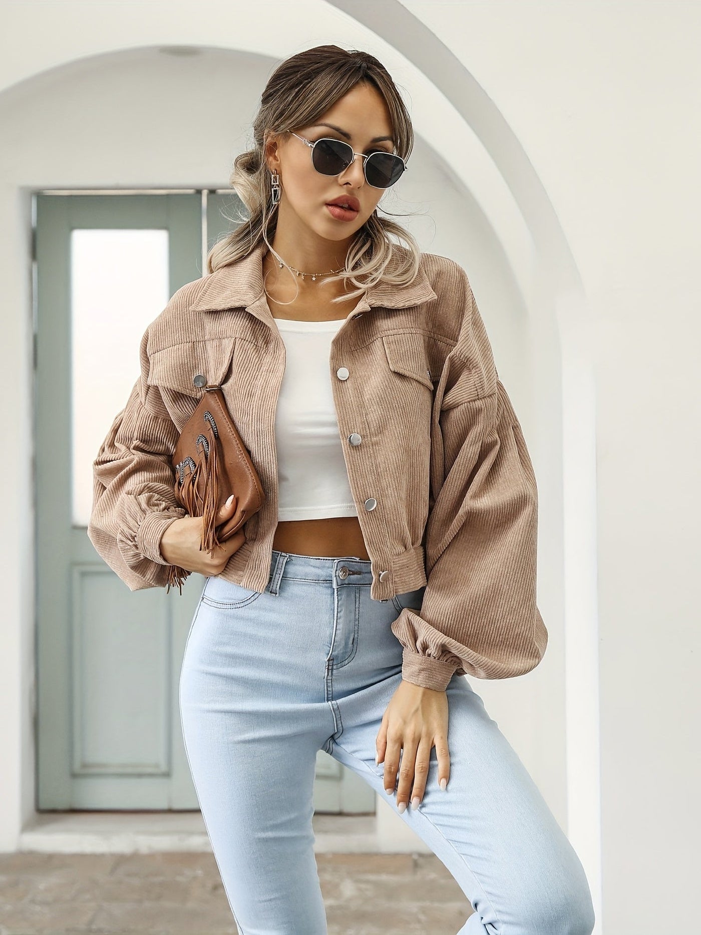 Corina | Lässige Eleganz, Damenmode mit Cropped-Jacke und Lantaarnmouwen