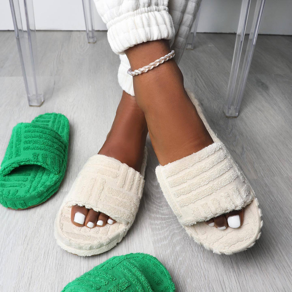 Cosy Bliss | Pelzige Hausschuhe für ultimativen Komfort