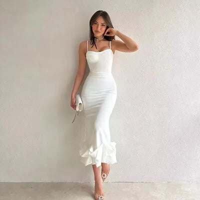 Emily® | Ärmelloses, figurbetontes Kleid mit Rüschenbesatz