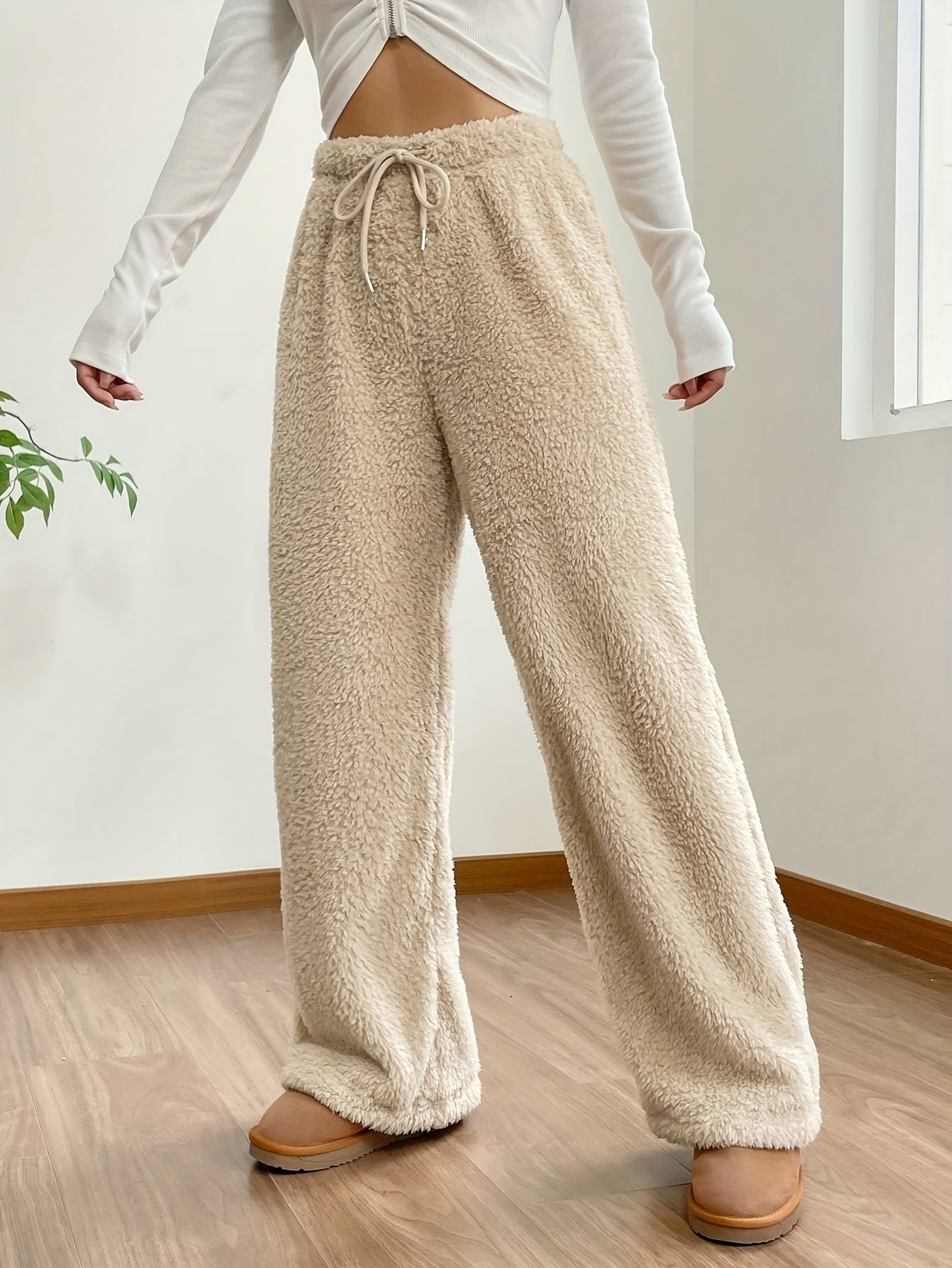 Ella Hosen | Stilvoll durch den Winter mit einer robusten, flauschigen, lockeren Hose