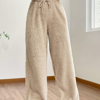 Ella Hosen | Stilvoll durch den Winter mit einer robusten, flauschigen, lockeren Hose