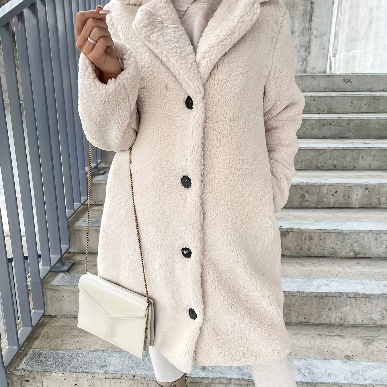 Emma | Zeitlose Eleganz im Mittellangen Trenchcoat für moderne Frauen