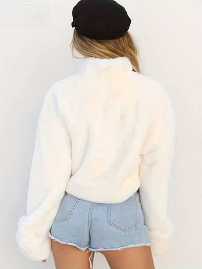 Frieda Finesse | Glamour in jedem Faden mit unserem Sweatshirt mit Kunstpelzkragen