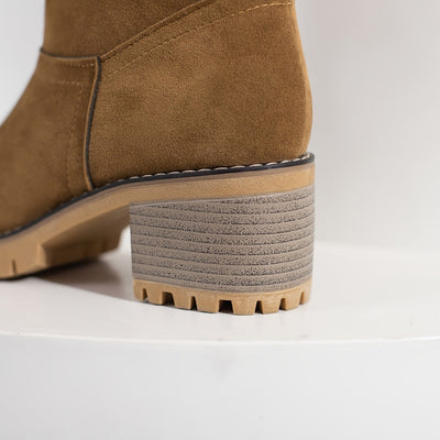 Ines Fashion | Kunstfellstiefel - Kuschelige Eleganz bei jedem Schritt