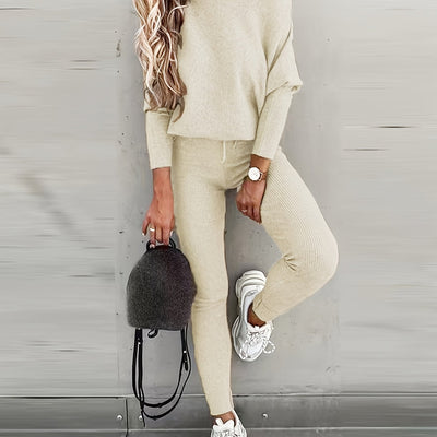 Jana Glamour | Erhöhen Sie Ihren Stil mit dem unwiderstehlich lässigen zweiteiligen Sport-Set