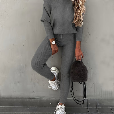 Jana Glamour | Erhöhen Sie Ihren Stil mit dem unwiderstehlich lässigen zweiteiligen Sport-Set