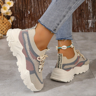 Jessika Charm | Erhöhen Sie Ihren Schritt mit strahlenden Mesh-Plattform-Sneakers