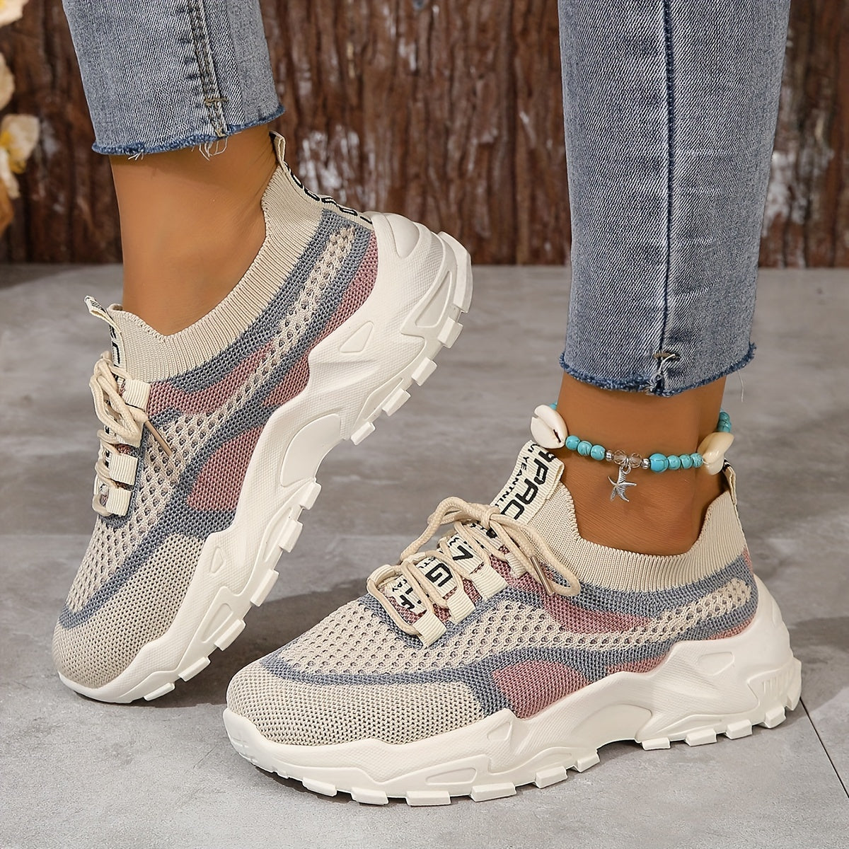 Jessika Charm | Erhöhen Sie Ihren Schritt mit strahlenden Mesh-Plattform-Sneakers