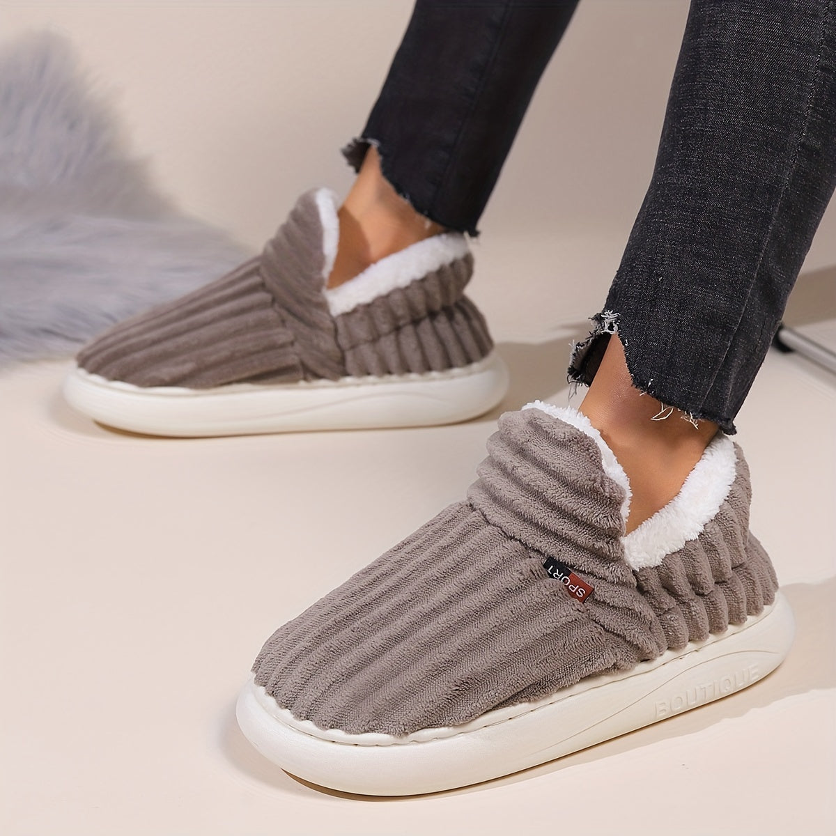 Karin Elegance | Cozy Bliss Plüschpantoffeln für luxuriösen Komfort und Stil