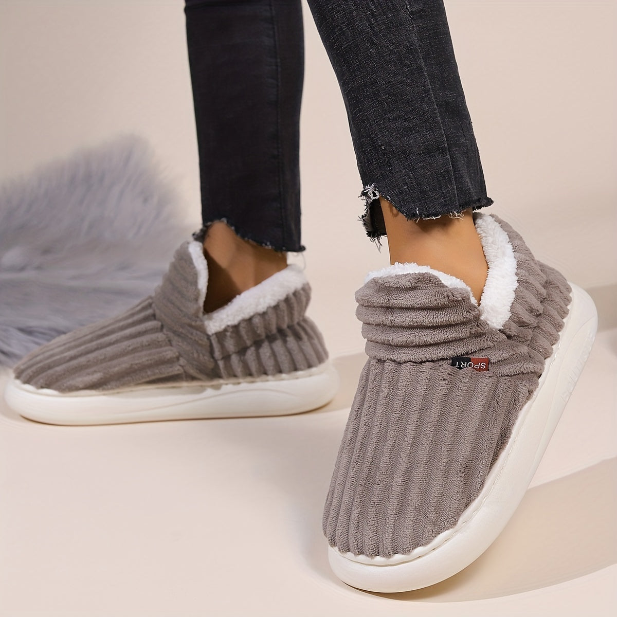 Karin Elegance | Cozy Bliss Plüschpantoffeln für luxuriösen Komfort und Stil
