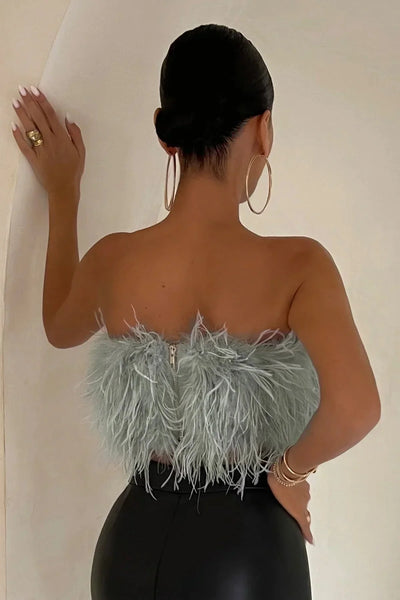 Katrine Feather Top | Stylisches Feder-Crop-Top ist ein Top-Trend in diesem Jahr