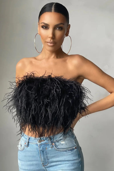 Katrine Feather Top | Stylisches Feder-Crop-Top ist ein Top-Trend in diesem Jahr