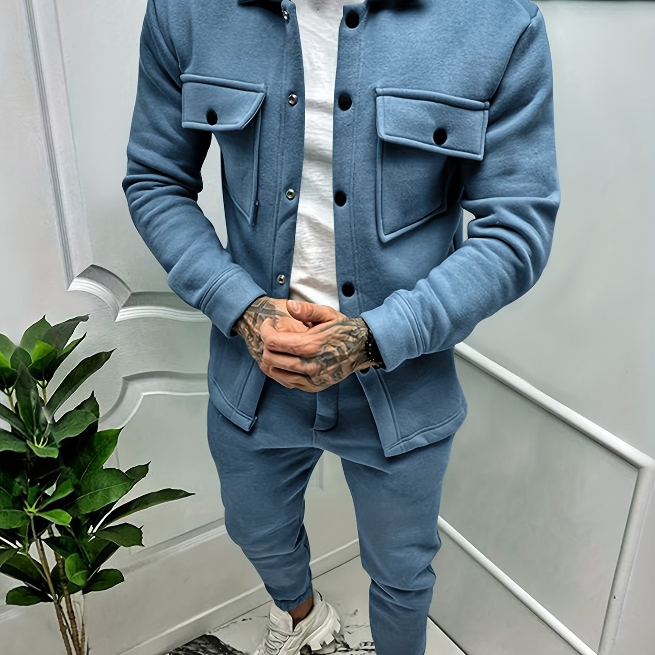 Kevin | Umfassen Sie Raffinesse mit dem zweiteiligen Herren-Ensemble aus Baumwollmix