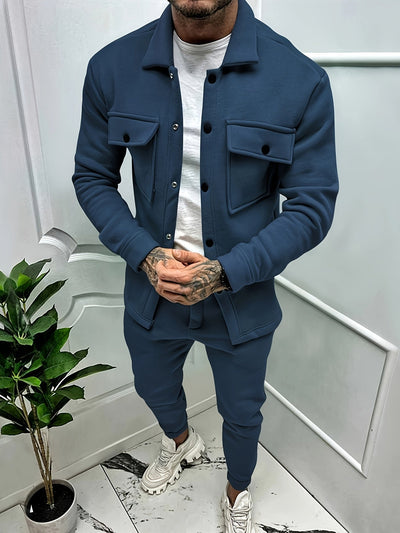 Kevin | Umfassen Sie Raffinesse mit dem zweiteiligen Herren-Ensemble aus Baumwollmix