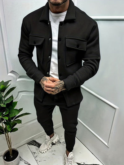 Kevin | Umfassen Sie Raffinesse mit dem zweiteiligen Herren-Ensemble aus Baumwollmix