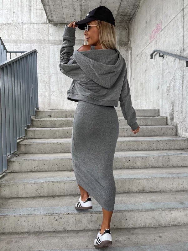 Leonore Umwerfende Damenmode | Kleid und Sweatshirt Ensemble