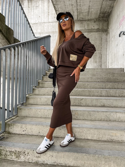 Leonore Umwerfende Damenmode | Kleid und Sweatshirt Ensemble