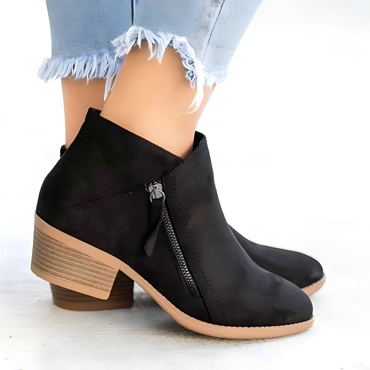 Mila | Raffinesse erleben, Die bezaubernden Wildlederstiefel von Mila, zeitlose Mode für elegante Schritte