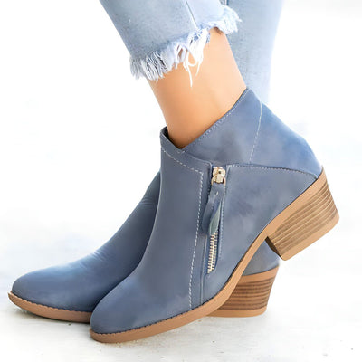 Mila | Raffinesse erleben, Die bezaubernden Wildlederstiefel von Mila, zeitlose Mode für elegante Schritte