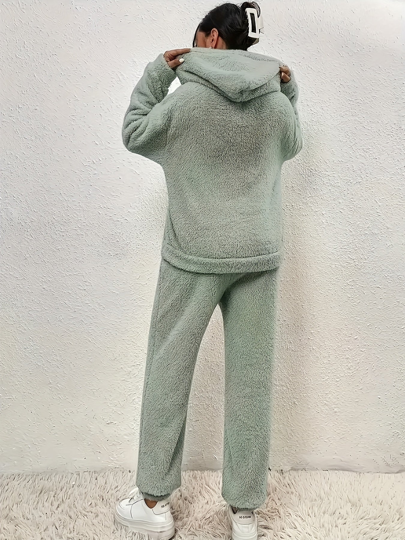 Mila | Strahlender Winterkomfort mit unserem Luxus Set für Frauen