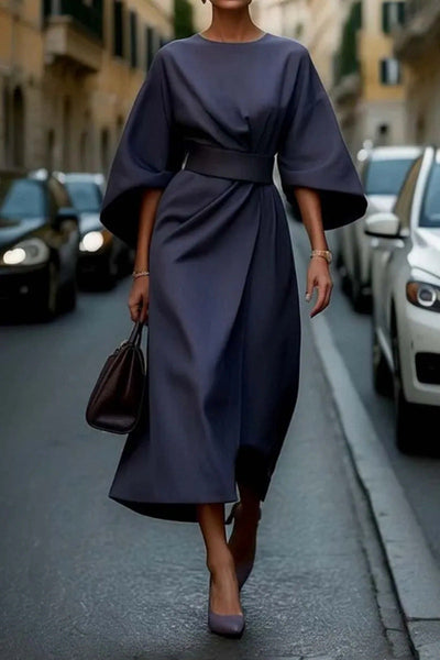Rae® | Elegantes Kleid mit sublimiertem Silhouette-Gürtel