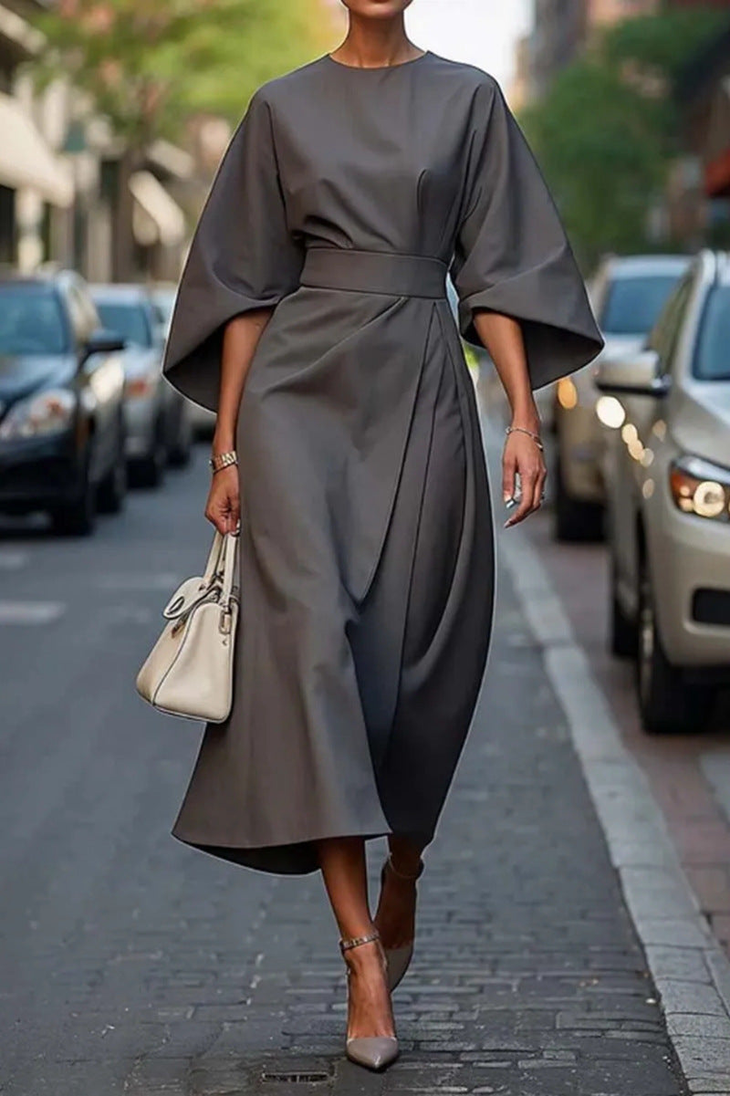 Rae® | Elegantes Kleid mit sublimiertem Silhouette-Gürtel