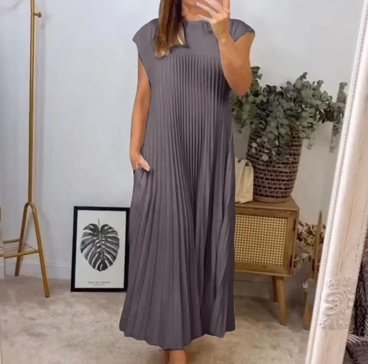 Olivia Kleid | Mühelose Bequemlichkeit und elegantes Design