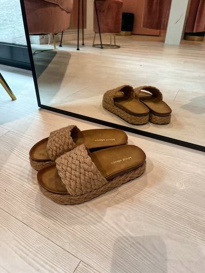 Sandy Slippers