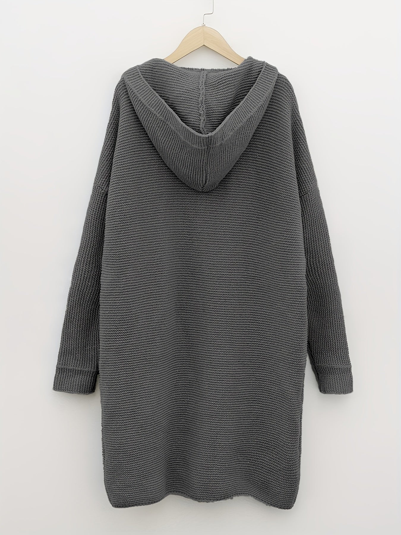 Saskia Elegance | Kurvenumspielende Strickjacke mit Kapuze für mühelosen Stil in großen Größen