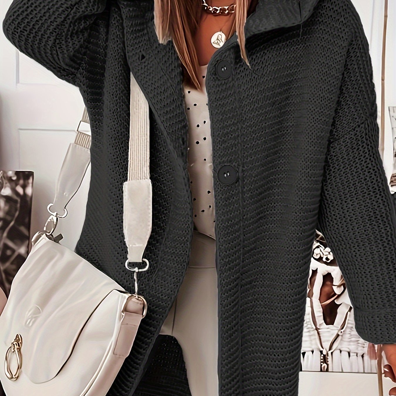 Saskia Elegance | Kurvenumspielende Strickjacke mit Kapuze für mühelosen Stil in großen Größen