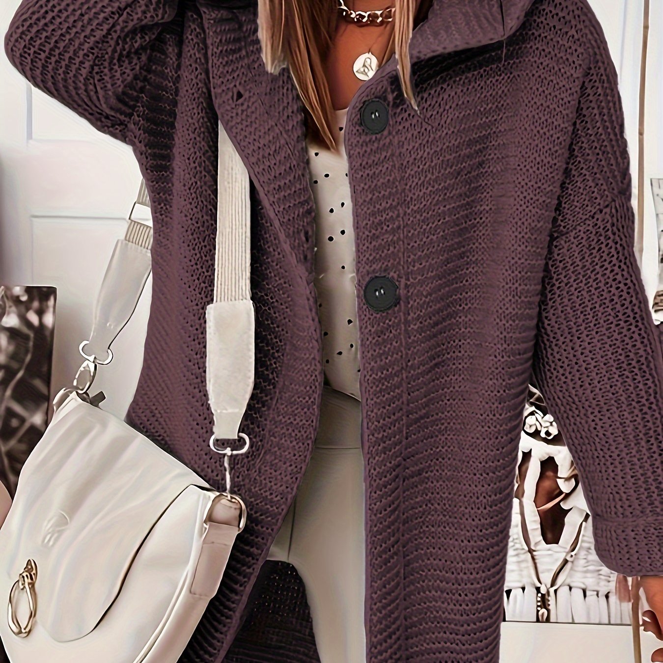 Saskia Elegance | Kurvenumspielende Strickjacke mit Kapuze für mühelosen Stil in großen Größen