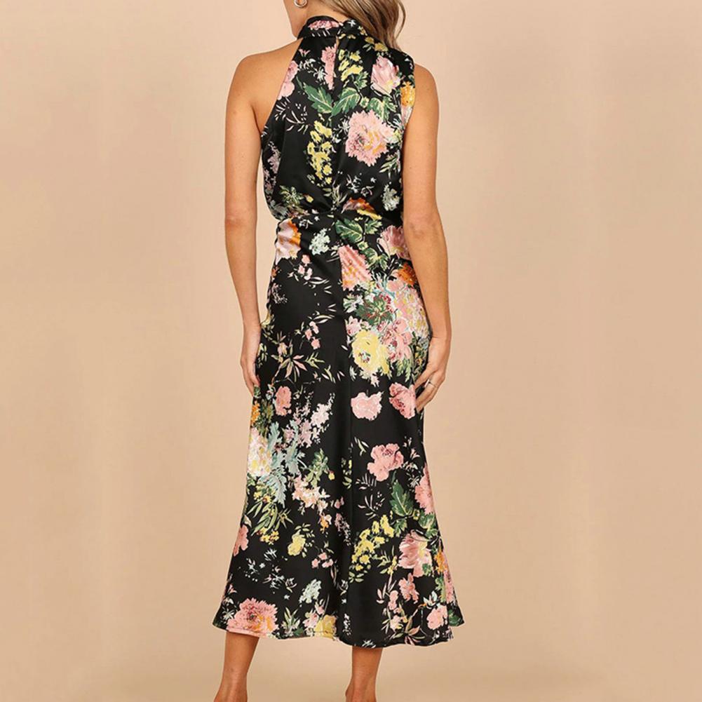 Olga® | Rückenfreies Kleid mit Blumenmuster und elegantem Kragen