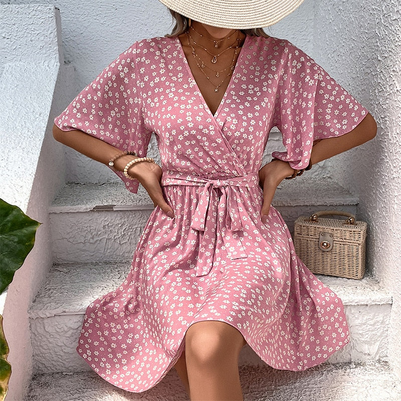 Warmes - Rosa Kleid mit floralem Design für dich