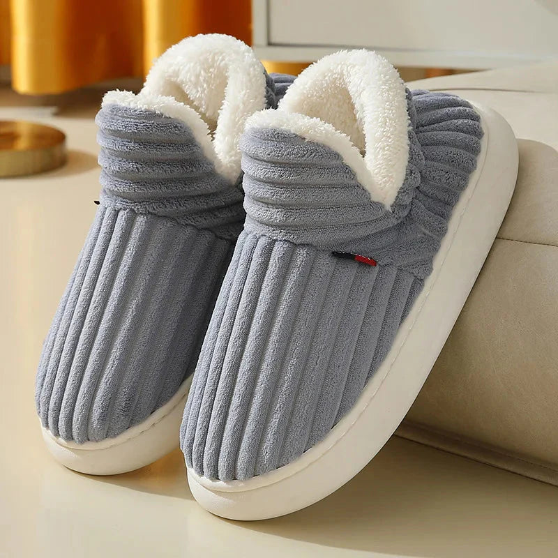 Snuggle Strides | Walk the Talk in unseren rutschfesten Baumwollschuhen - Ihr ultimativer High-Plush-Komfort
