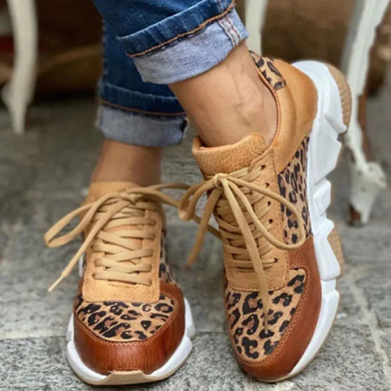 Tigra - Lässige vulkanisierte Sneakers mit wildem Leopard-Muster und dicken Sohlen