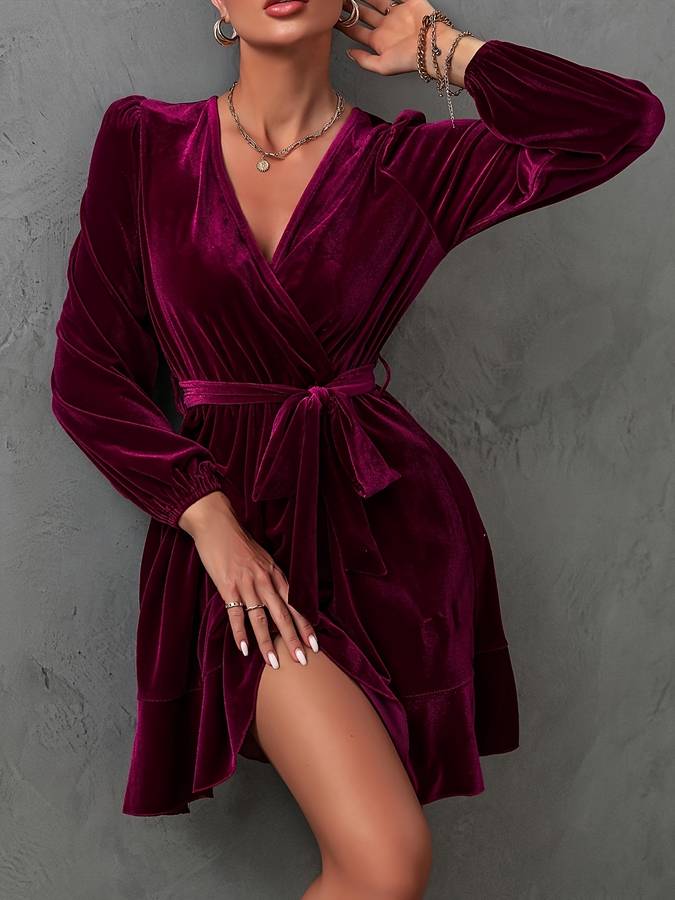 Wilma® | Schickes und ausgestelltes Samtkleid für Damen