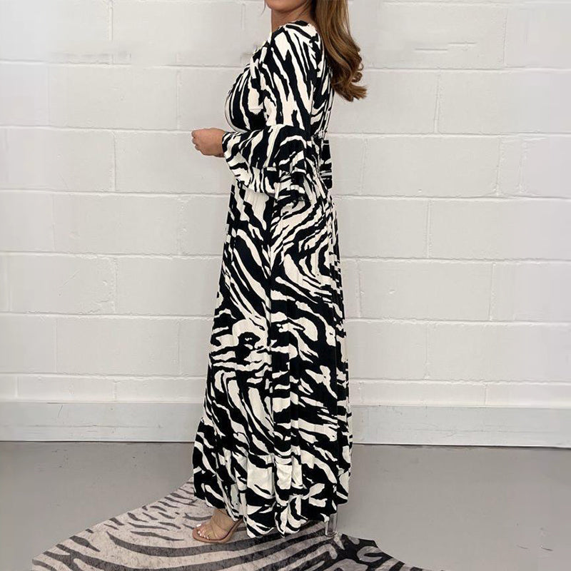 Paz® | Kleid mit Zebrastreifen, V-Ausschnitt und 3/4-Ärmeln